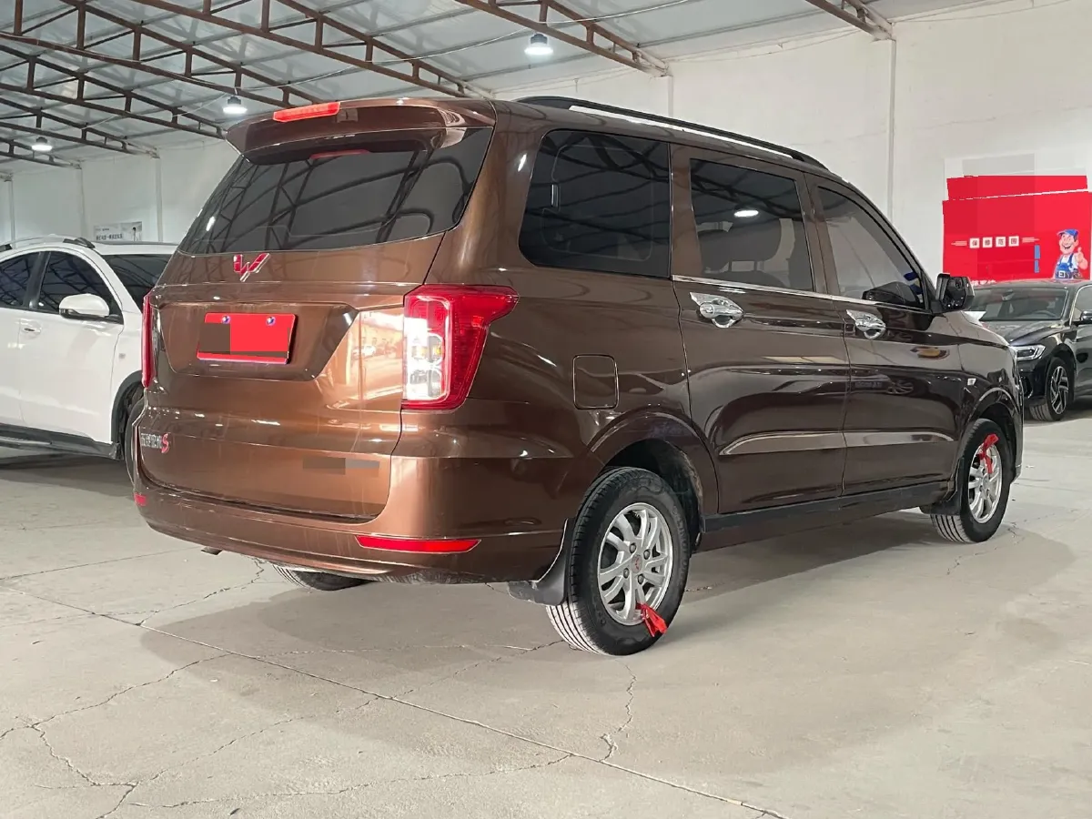 2019 WuLing HongGuang V 1.5L 99HP L4 6MT,autocango,china used car exporter,china ev exporter,chinese used car exporter,chinese used ev exporter