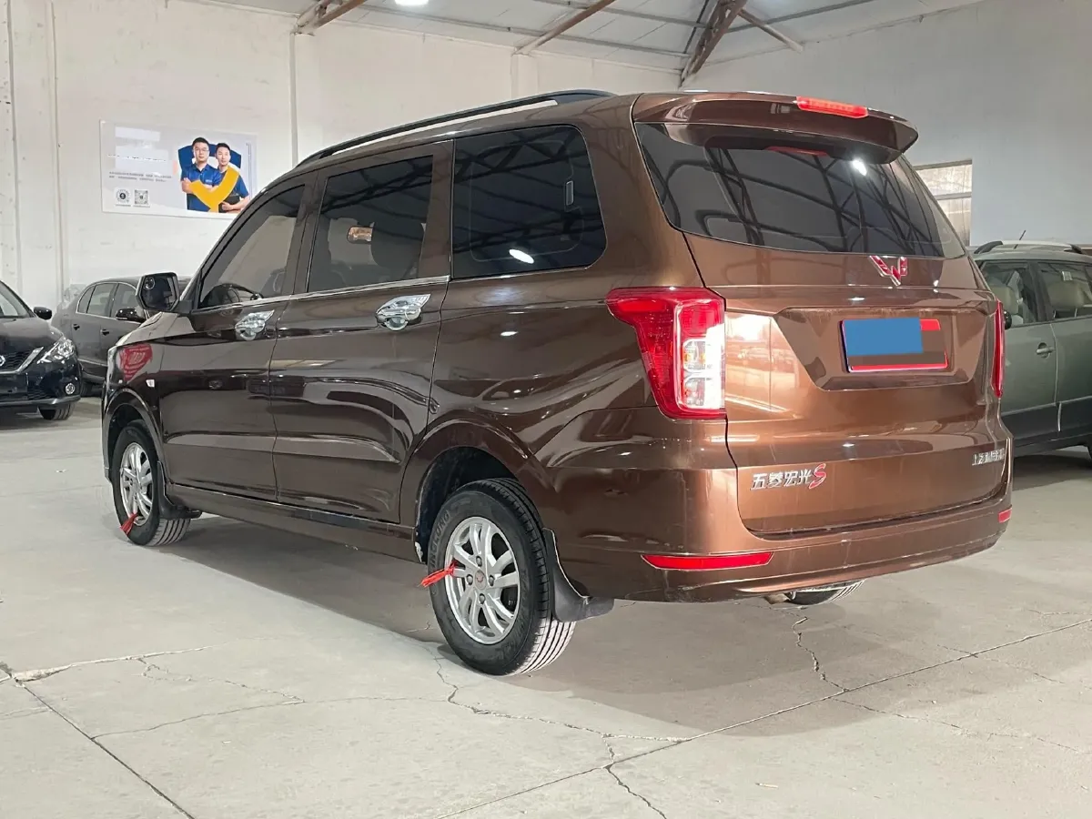 2019 WuLing HongGuang V 1.5L 99HP L4 6MT,autocango,china used car exporter,china ev exporter,chinese used car exporter,chinese used ev exporter