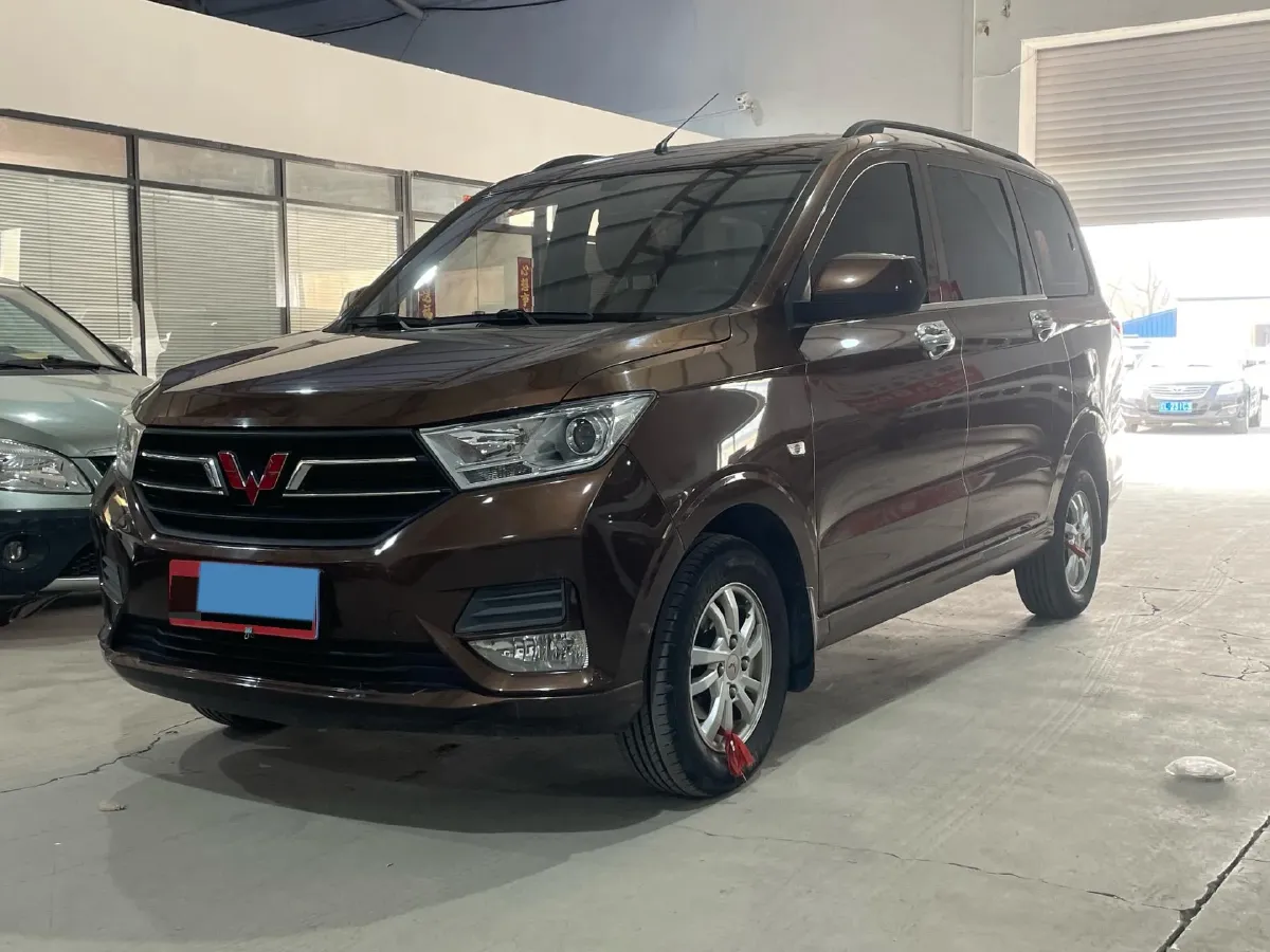 2019 WuLing HongGuang V 1.5L 99HP L4 6MT,autocango,china used car exporter,china ev exporter,chinese used car exporter,chinese used ev exporter