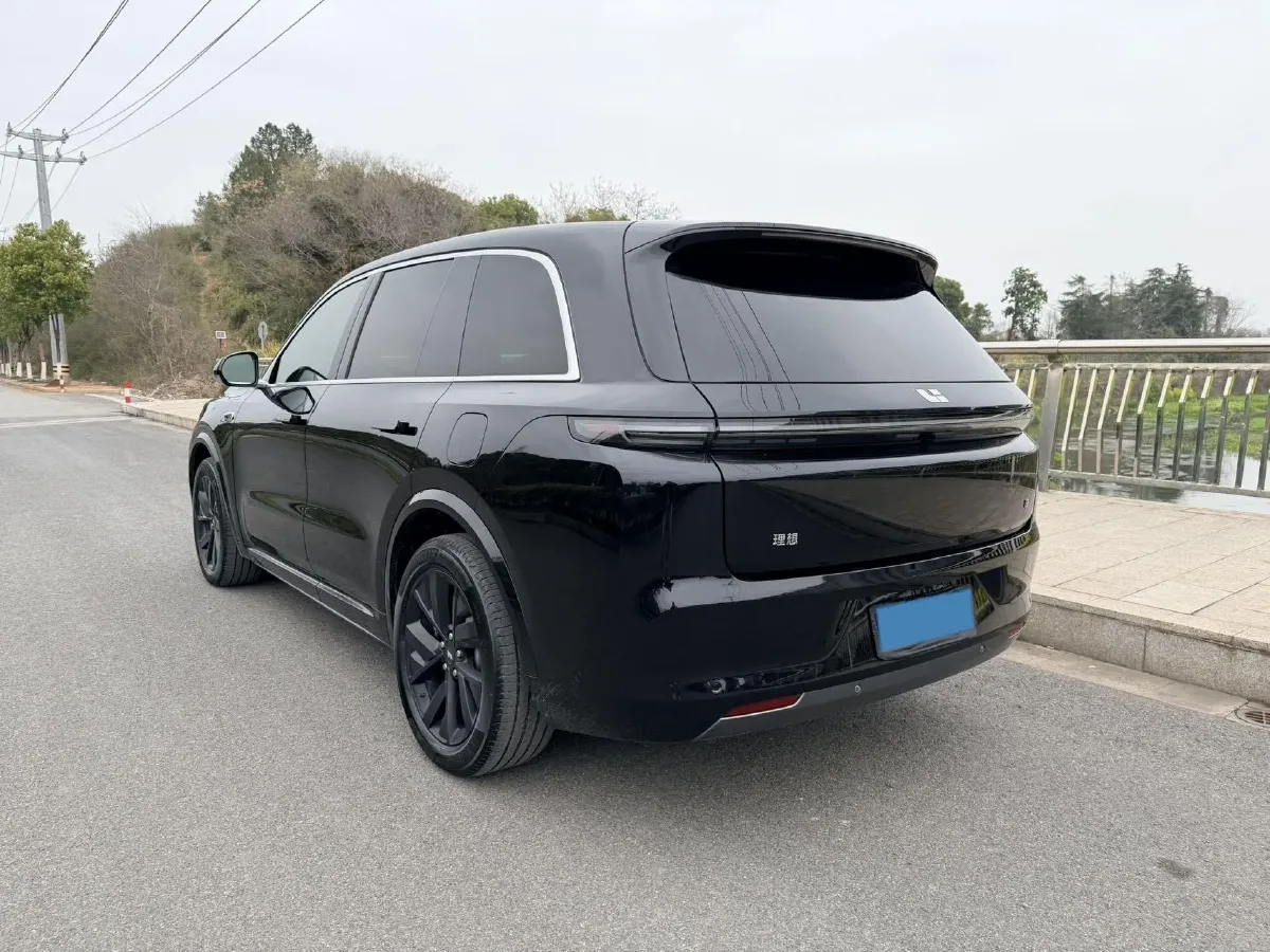 2023 Li L7 Range Extended 154HP REEV 40.9KWH,autocango,china used car exporter,china ev exporter,chinese used car exporter,chinese used ev exporter