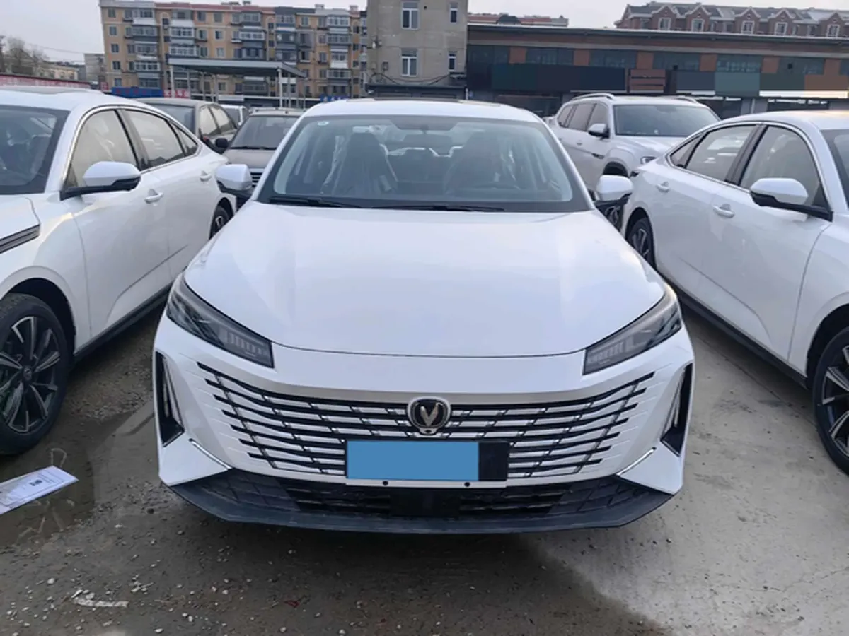 2025 ChangAn Eado 1.5T 192HP L4 7DCT,autocango,china used car exporter,china ev exporter,chinese used car exporter,chinese used ev exporter