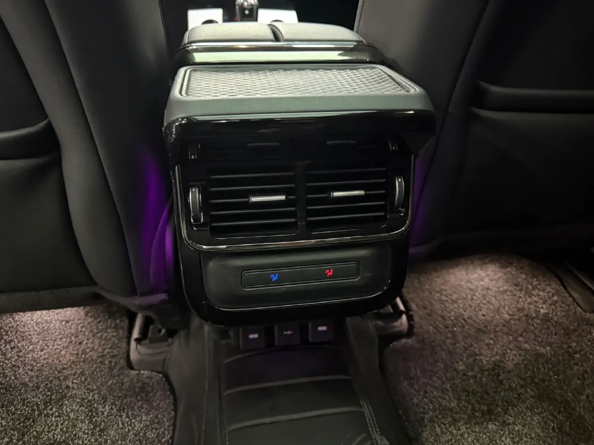 2022 Land Rover Range Rover Evoque 2.0T 249HP L4 9AT,autocango,china used car exporter,china ev exporter,chinese used car exporter,chinese used ev exporter