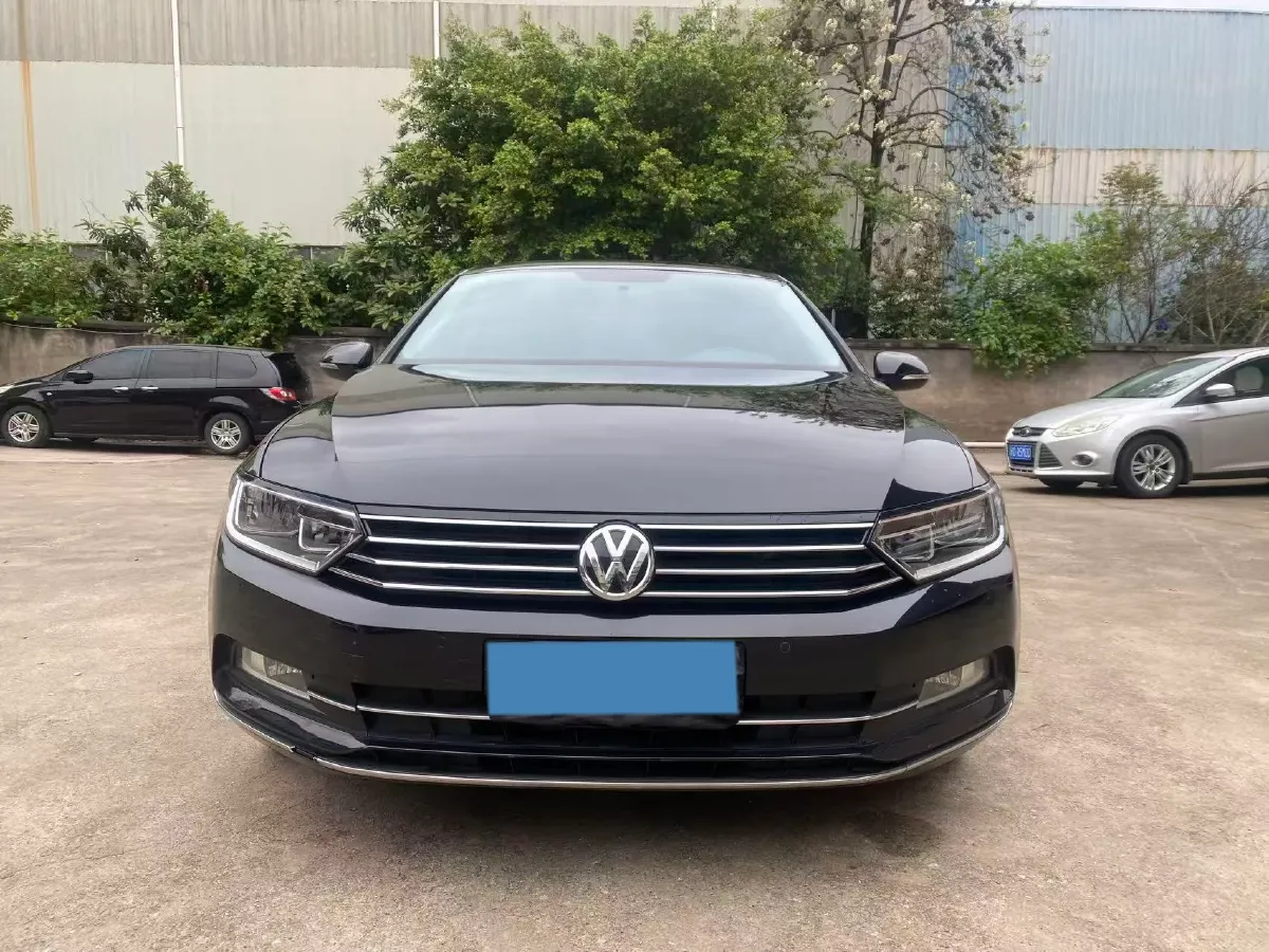 2018 Volkswagen Magotan 1.8T 180HP L4 7DCT,autocango,china used car exporter,china ev exporter,chinese used car exporter,chinese used ev exporter
