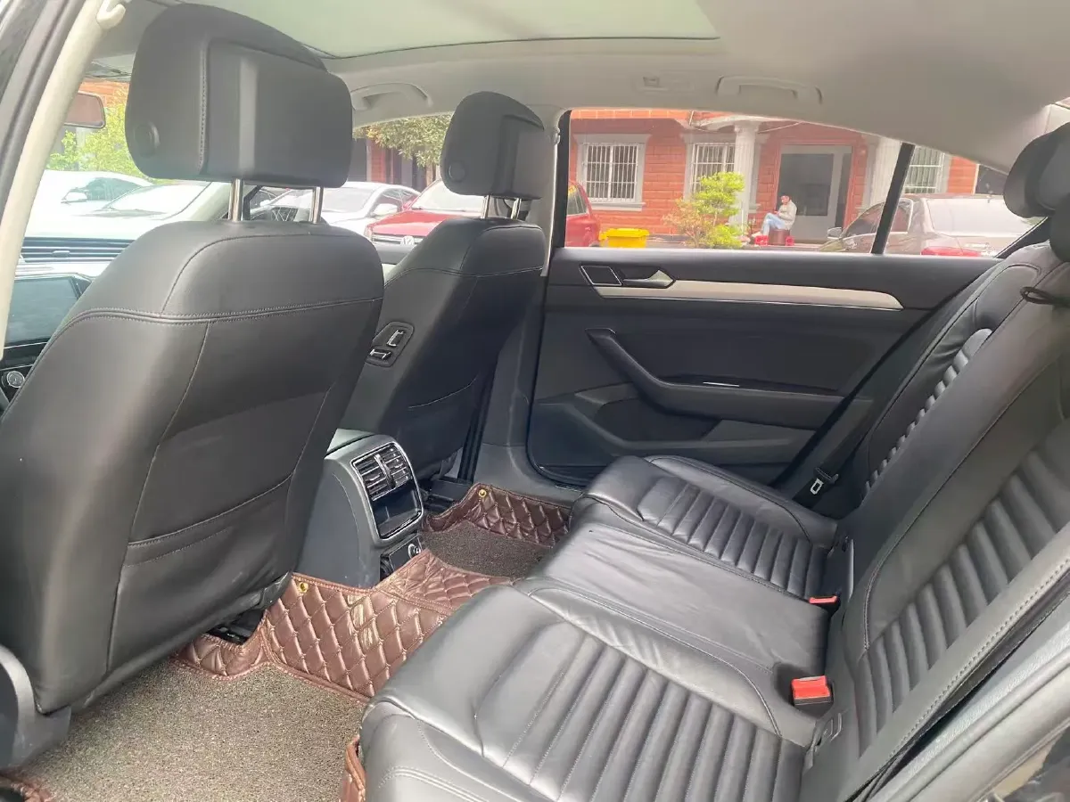 2018 Volkswagen Magotan 1.8T 180HP L4 7DCT,autocango,china used car exporter,china ev exporter,chinese used car exporter,chinese used ev exporter