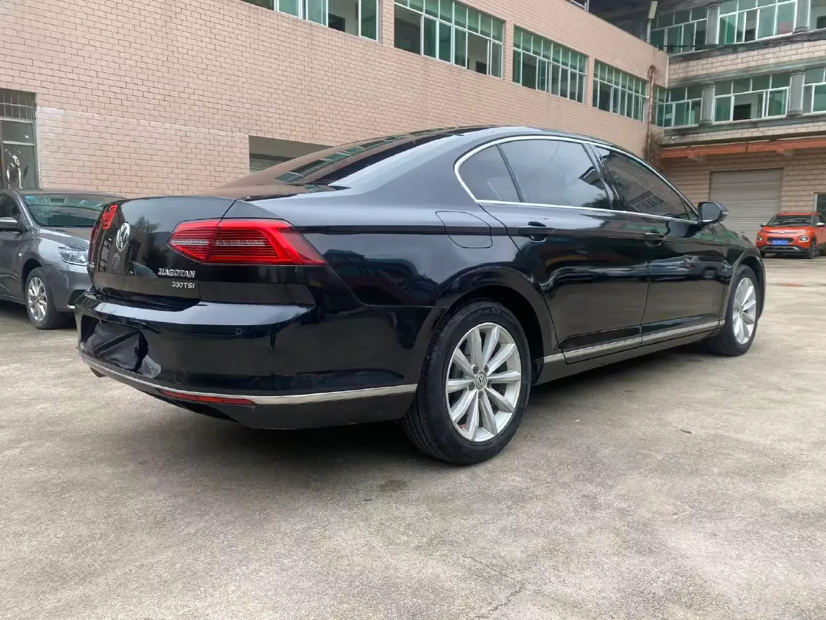 2018 Volkswagen Magotan 1.8T 180HP L4 7DCT,autocango,china used car exporter,china ev exporter,chinese used car exporter,chinese used ev exporter
