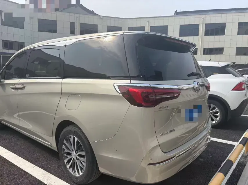 2023 Buick GL8 2.0T 237HP L4 9AT,autocango,china used car exporter,china ev exporter,chinese used car exporter,chinese used ev exporter