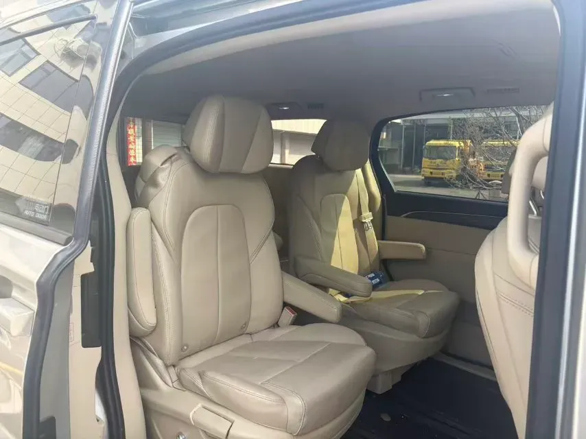 2023 Buick GL8 2.0T 237HP L4 9AT,autocango,china used car exporter,china ev exporter,chinese used car exporter,chinese used ev exporter