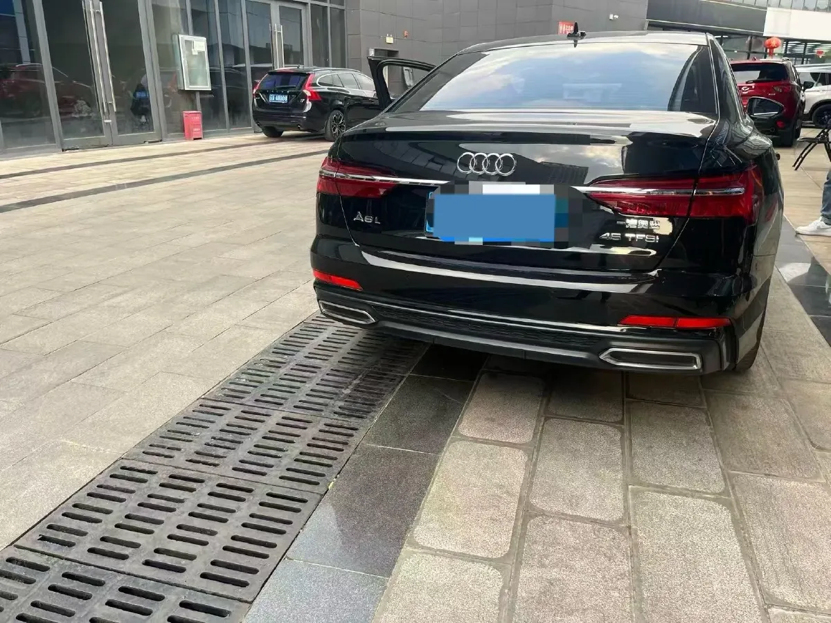 2019 Mercedes-Benz E Class 1.5T 184HP L4 9AT,autocango,china used car exporter,china ev exporter,chinese used car exporter,chinese used ev exporter