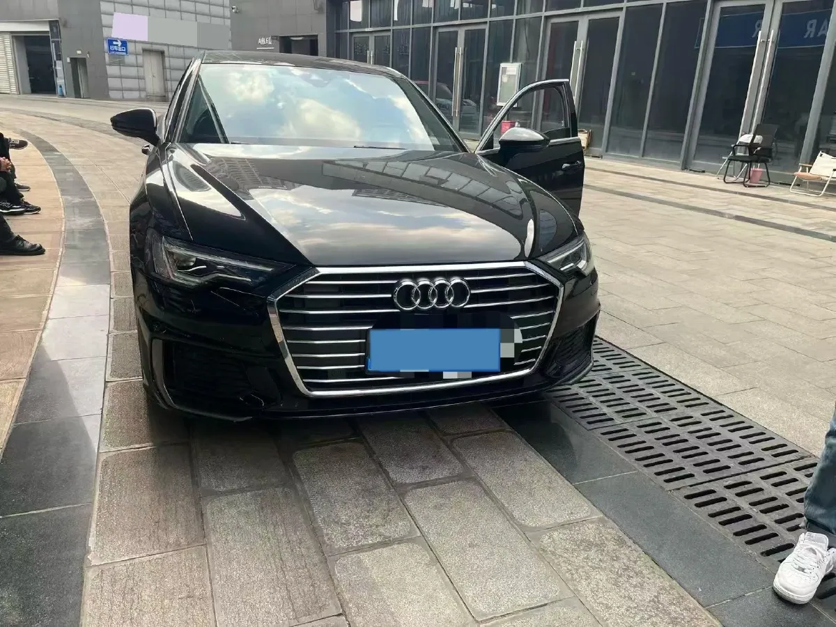 2019 Mercedes-Benz E Class 1.5T 184HP L4 9AT,autocango,china used car exporter,china ev exporter,chinese used car exporter,chinese used ev exporter