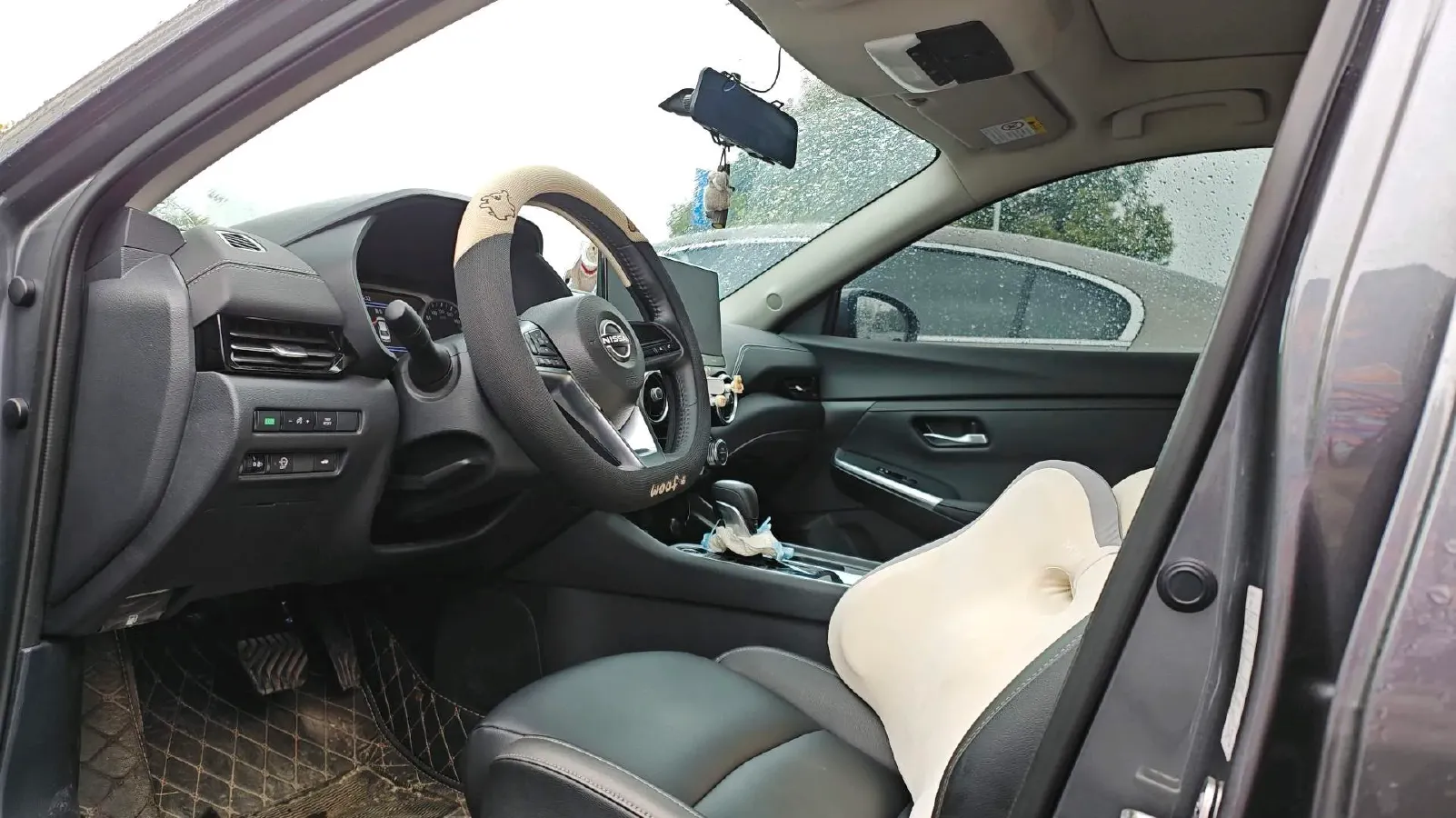 2023 Nissan Sylphy 1.6L 135HP L4 CVT,autocango,china used car exporter,china ev exporter,chinese used car exporter,chinese used ev exporter