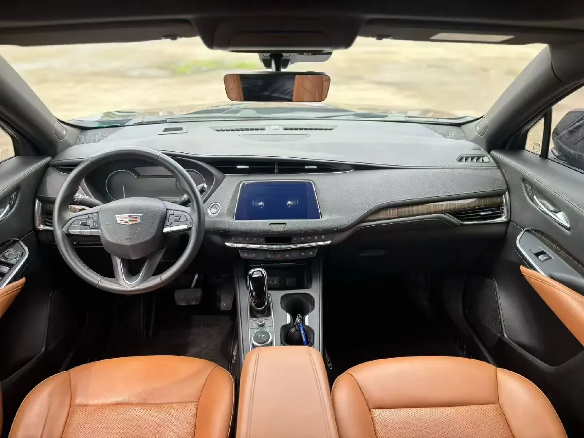 2022 Cadillac XT4 2.0T 237HP L4 9AT,autocango,china used car exporter,china ev exporter,chinese used car exporter,chinese used ev exporter
