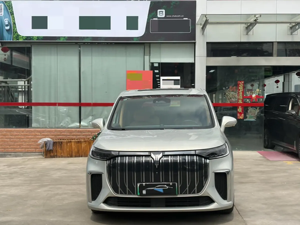 2022 Voyah Dream BEV 82KWH,autocango,china used car exporter,china ev exporter,chinese used car exporter,chinese used ev exporter