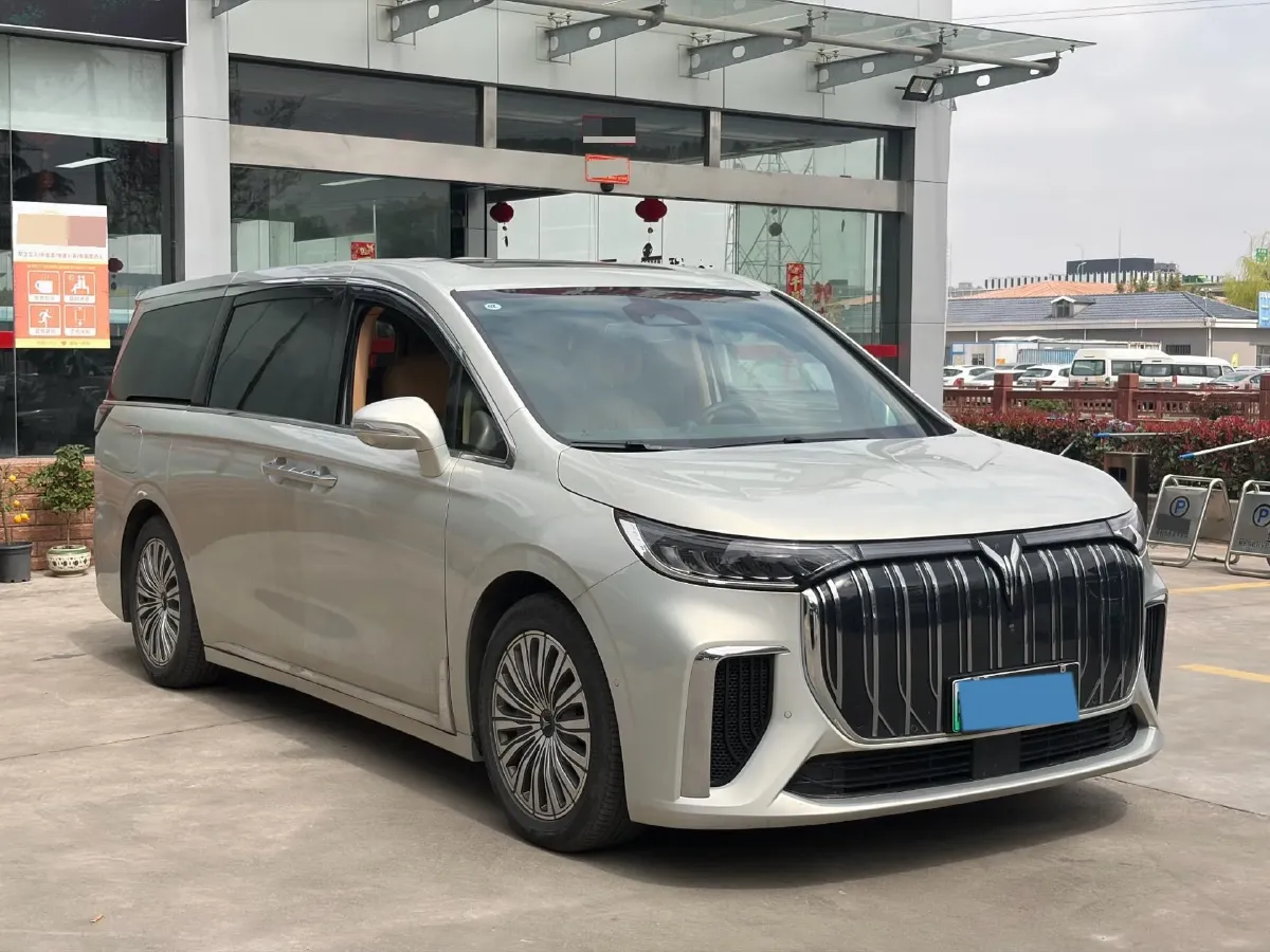 2022 Voyah Dream BEV 82KWH,autocango,china used car exporter,china ev exporter,chinese used car exporter,chinese used ev exporter
