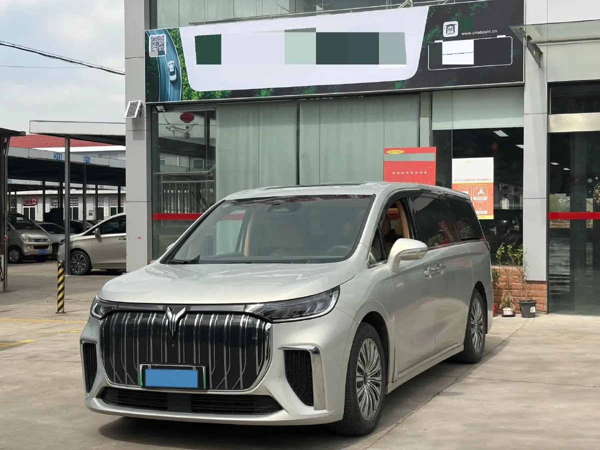 2022 Voyah Dream BEV 82KWH,autocango,china used car exporter,china ev exporter,chinese used car exporter,chinese used ev exporter