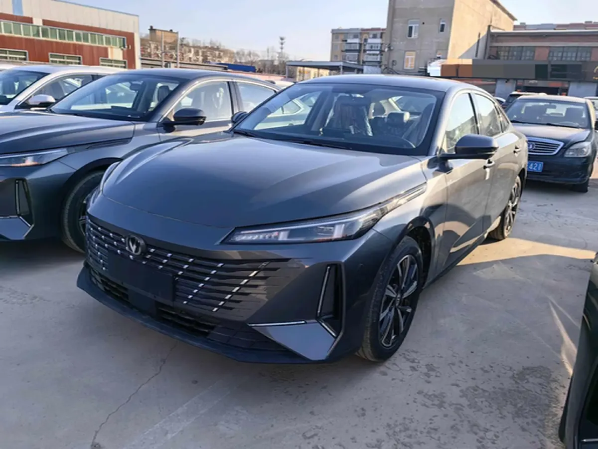 2025 ChangAn Eado 1.5T 192HP L4 7DCT,autocango,china used car exporter,china ev exporter,chinese used car exporter,chinese used ev exporter