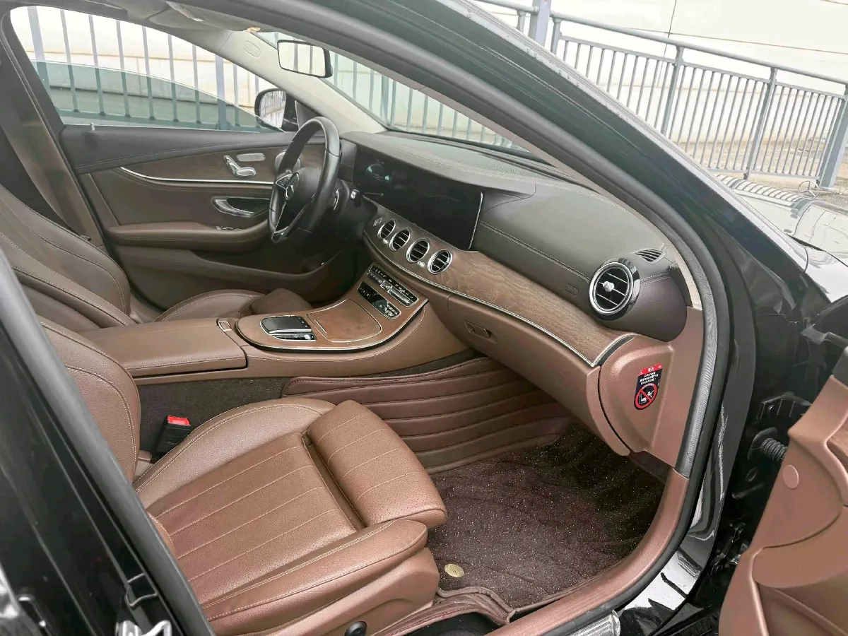 2022 Mercedes-Benz E Class 2.0T 197HP L4 9AT,autocango,china used car exporter,china ev exporter,chinese used car exporter,chinese used ev exporter
