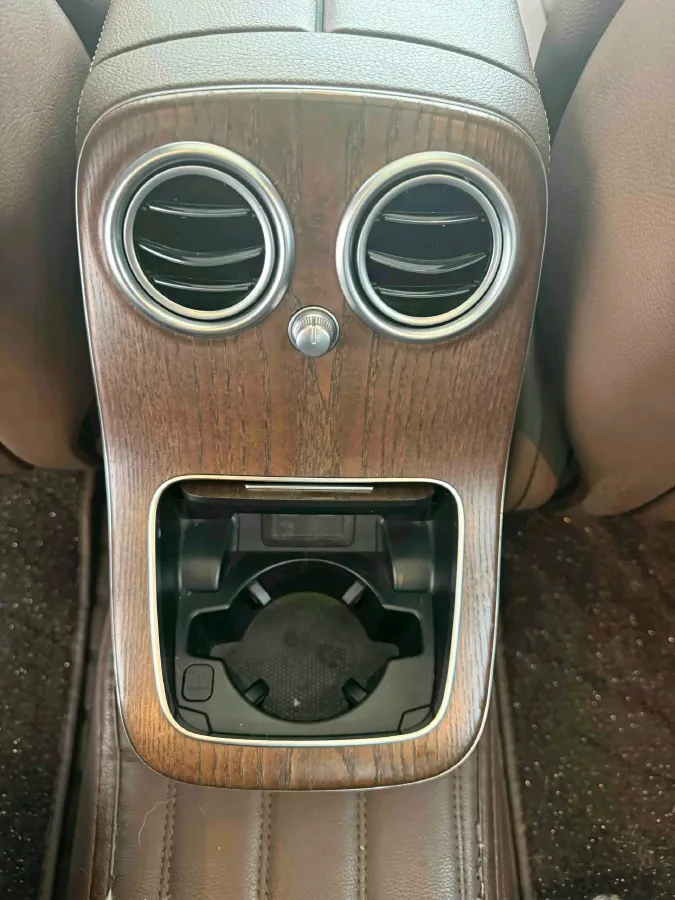 2022 Mercedes-Benz E Class 2.0T 197HP L4 9AT,autocango,china used car exporter,china ev exporter,chinese used car exporter,chinese used ev exporter