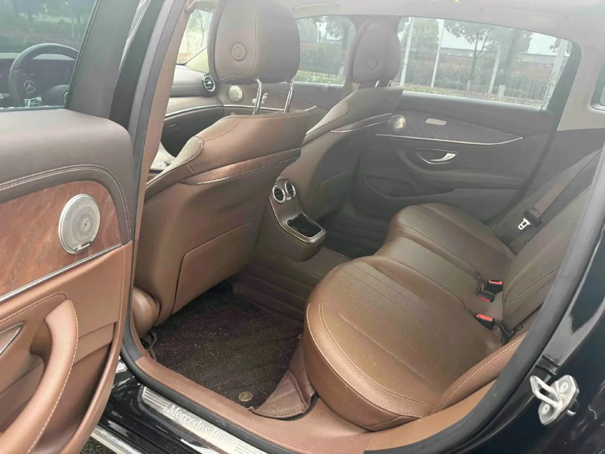 2022 Mercedes-Benz E Class 2.0T 197HP L4 9AT,autocango,china used car exporter,china ev exporter,chinese used car exporter,chinese used ev exporter