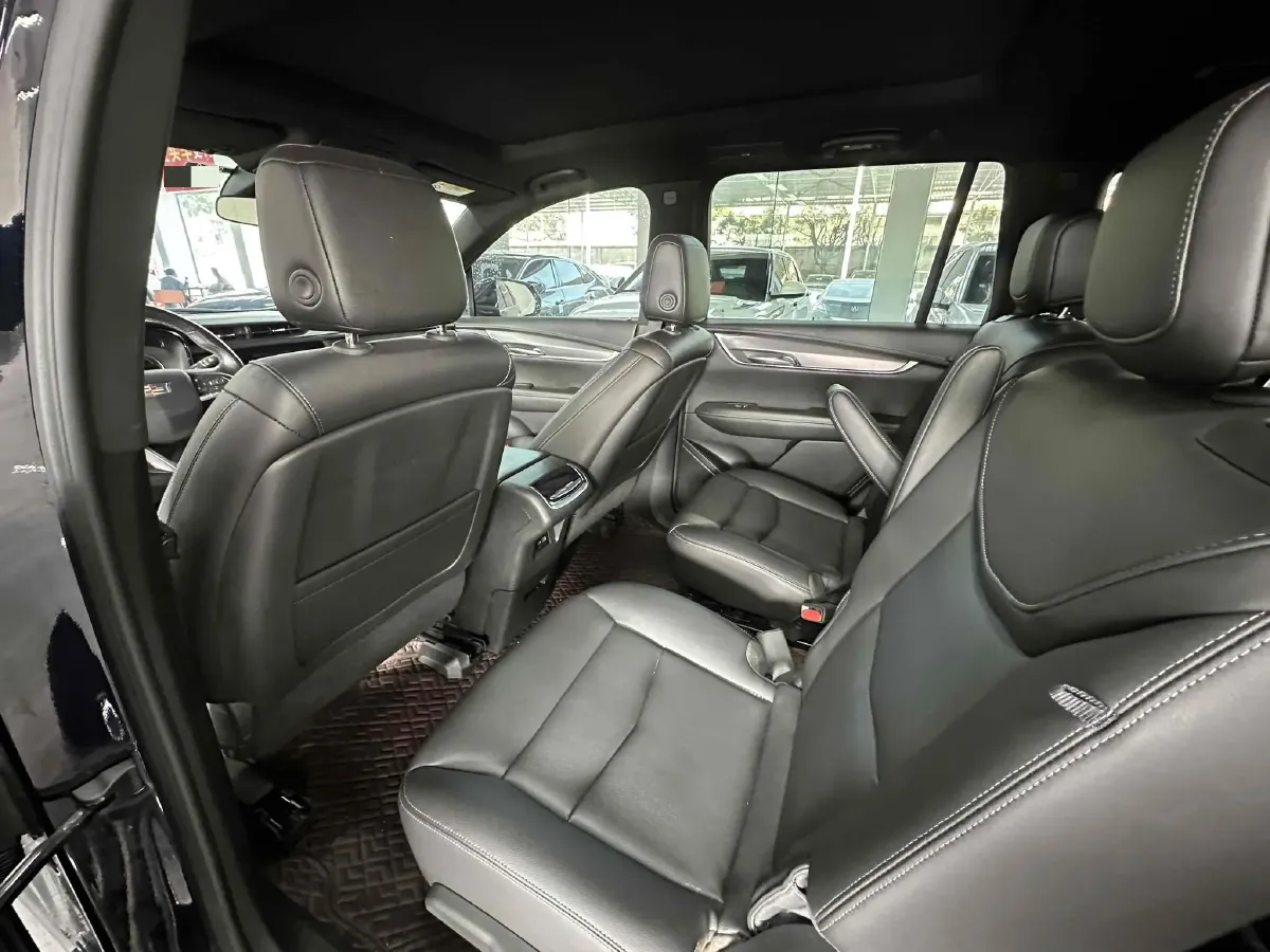 2021 Cadillac XT6 2.0T 237HP L4 9AT,autocango,china used car exporter,china ev exporter,chinese used car exporter,chinese used ev exporter