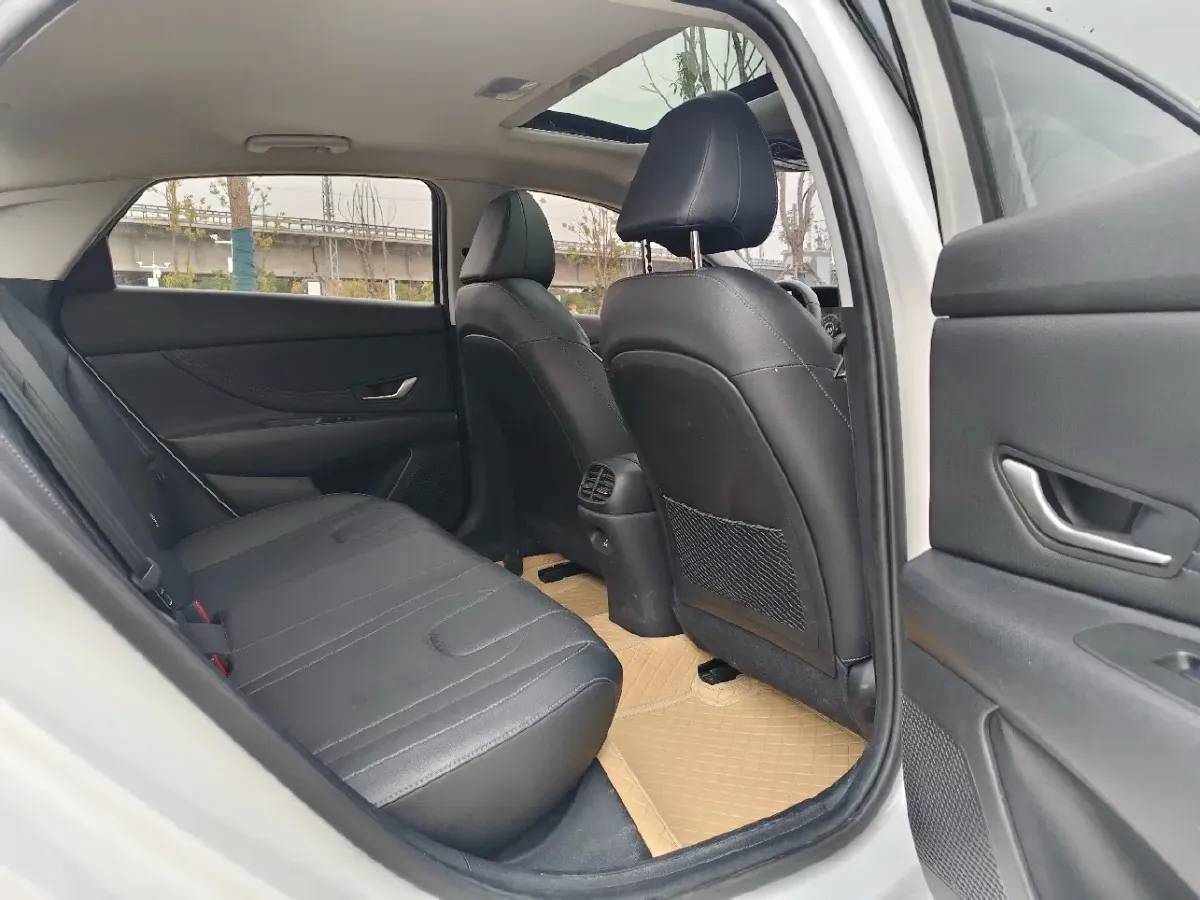 2022 Hyundai Elantra 1.5L 115HP L4 CVT,autocango,china used car exporter,china ev exporter,chinese used car exporter,chinese used ev exporter