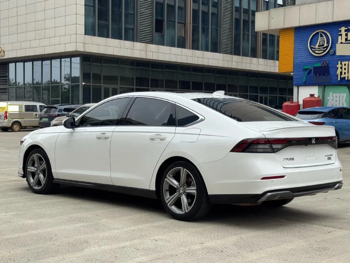 2023 Honda Accord 1.5T 192HP L4 CVT,autocango,china used car exporter,china ev exporter,chinese used car exporter,chinese used ev exporter