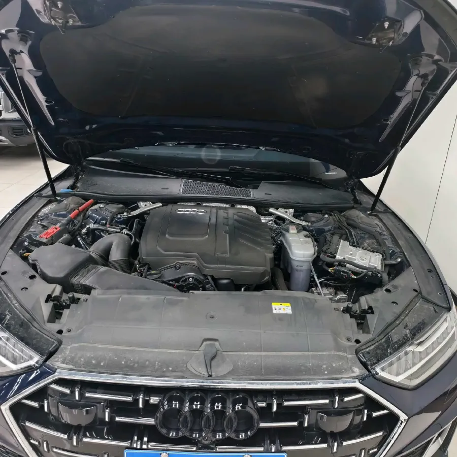 2024 Audi A7L 2.0T 245HP L4 7DCT,autocango,china used car exporter,china ev exporter,chinese used car exporter,chinese used ev exporter