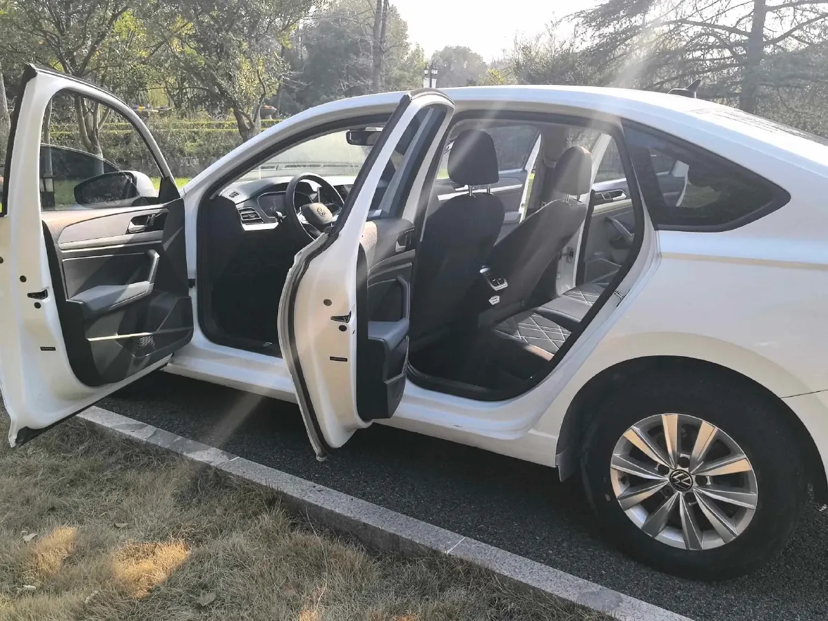 2023 Volkswagen Lavida 1.5L 110HP L4 6AT,autocango,china used car exporter,china ev exporter,chinese used car exporter,chinese used ev exporter