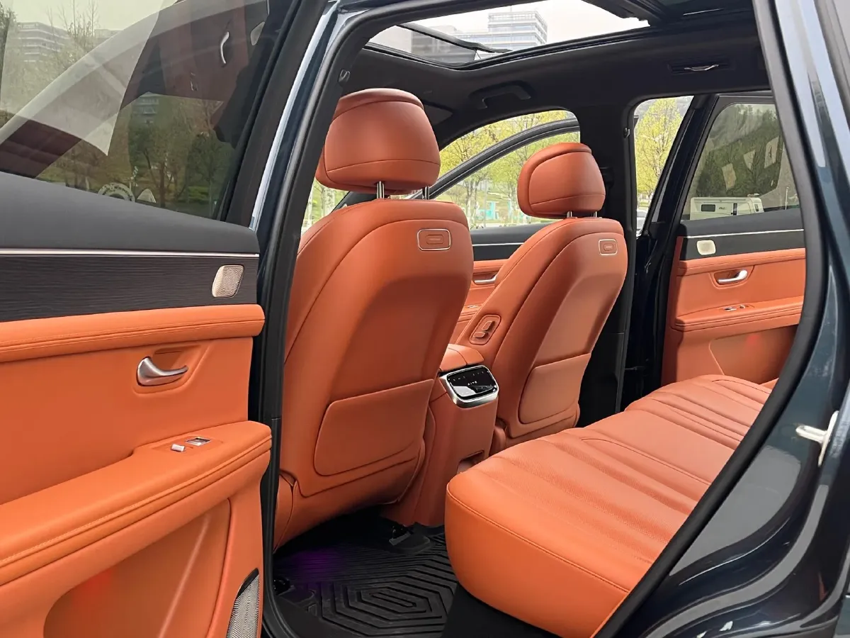 2024 AITO AITO M7 1.5T 152HP L4 REEV 42KWH,autocango,china used car exporter,china ev exporter,chinese used car exporter,chinese used ev exporter