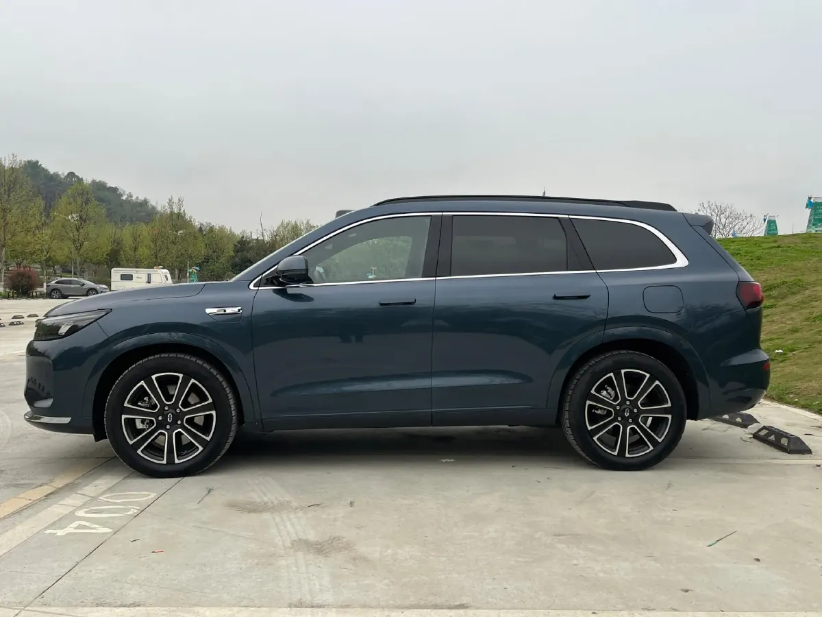 2024 AITO AITO M7 1.5T 152HP L4 REEV 42KWH,autocango,china used car exporter,china ev exporter,chinese used car exporter,chinese used ev exporter