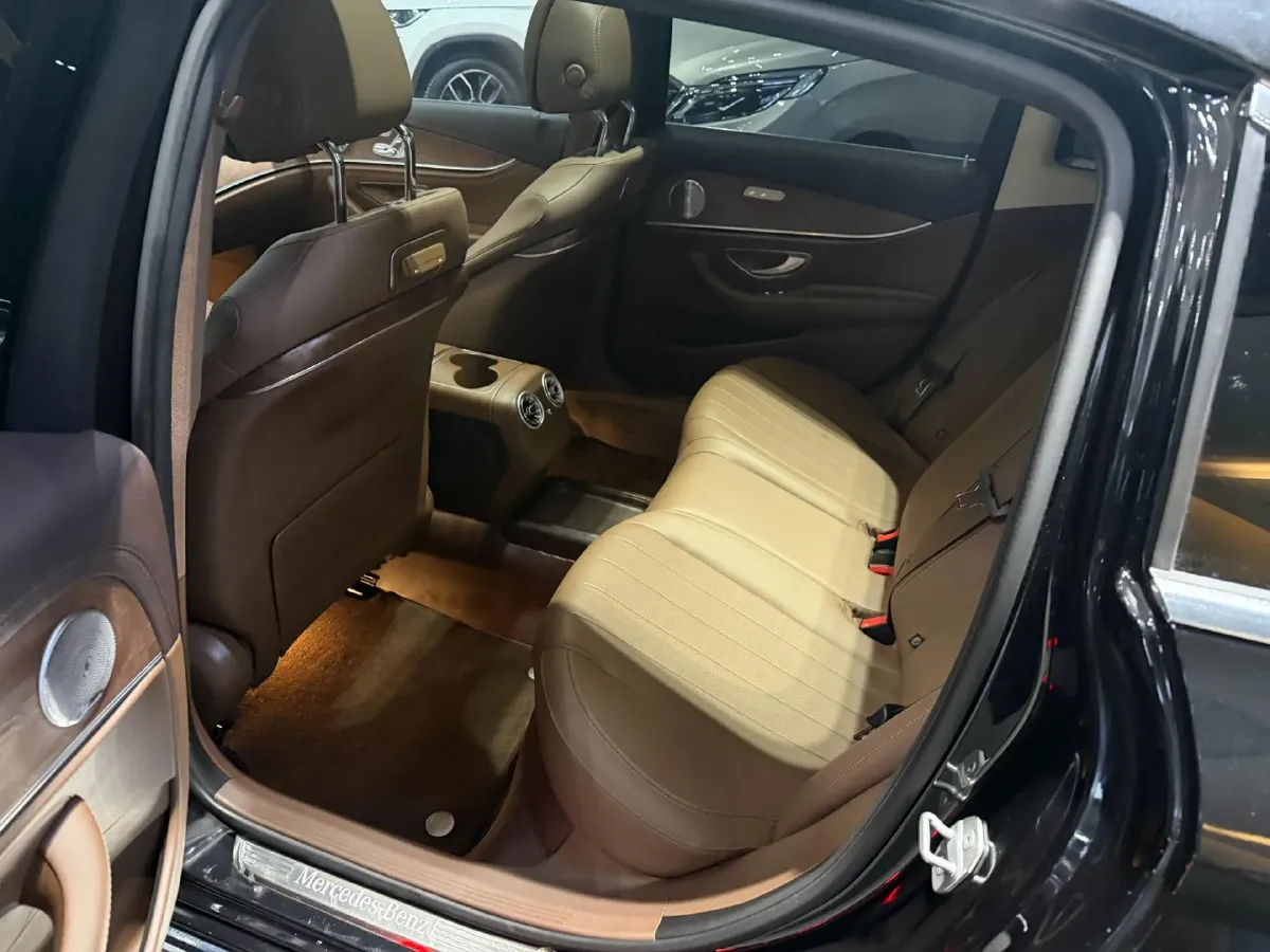2020 Mercedes-Benz E Class 2.0T 258HP L4 9AT,autocango,china used car exporter,china ev exporter,chinese used car exporter,chinese used ev exporter