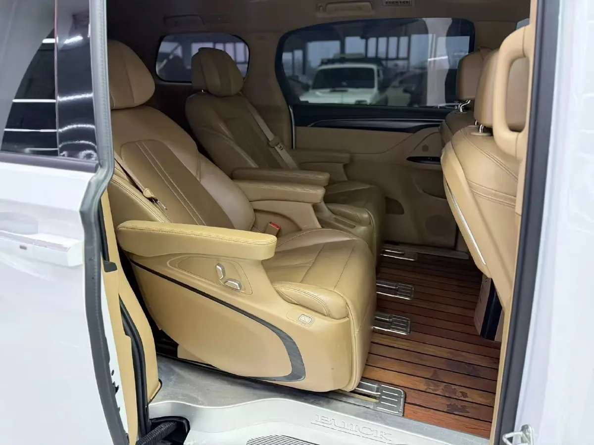 2020 Buick GL8 2.0T 237HP L4 9AT,autocango,china used car exporter,china ev exporter,chinese used car exporter,chinese used ev exporter