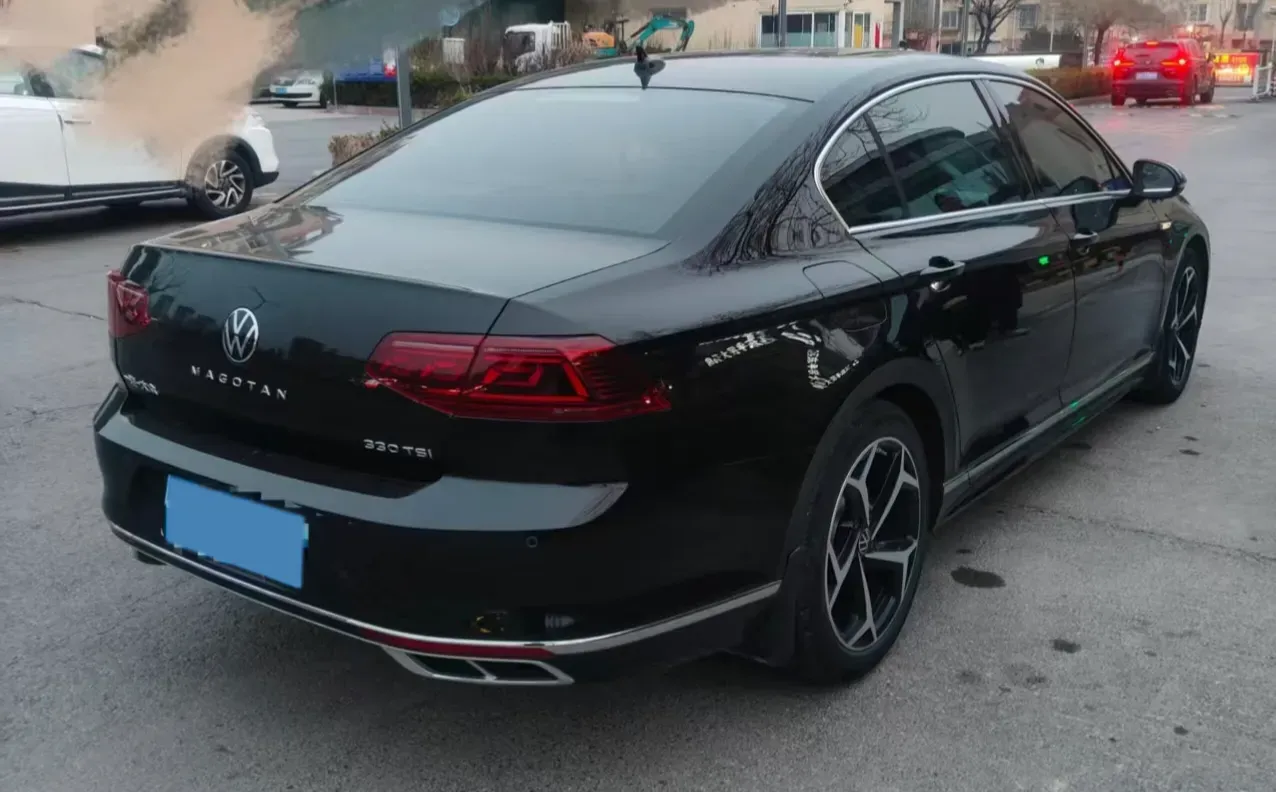 2025 Volkswagen Magotan 2.0T 186HP L4 7DCT,autocango,china used car exporter,china ev exporter,chinese used car exporter,chinese used ev exporter