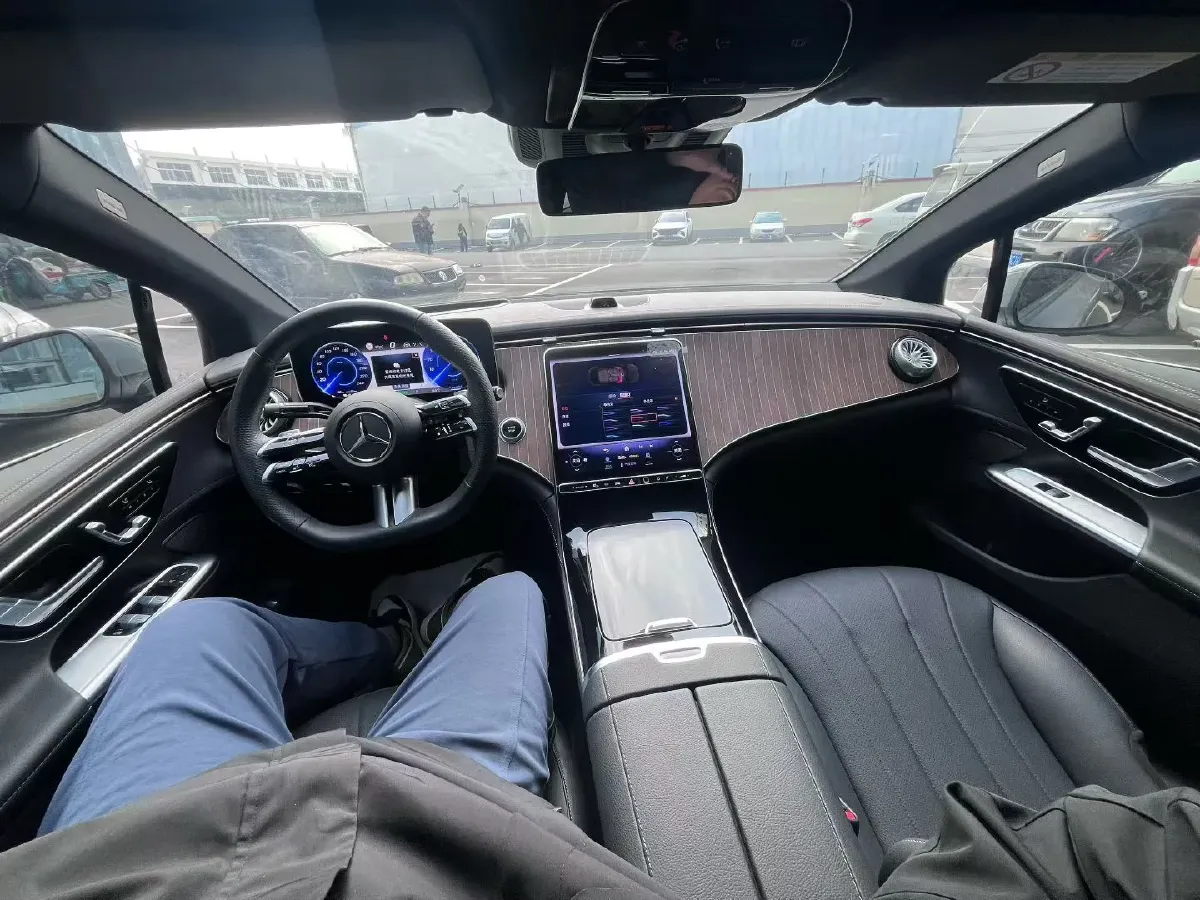 2022 Mercedes-Benz EQE Class BEV 96.1KWH,autocango,china used car exporter,china ev exporter,chinese used car exporter,chinese used ev exporter