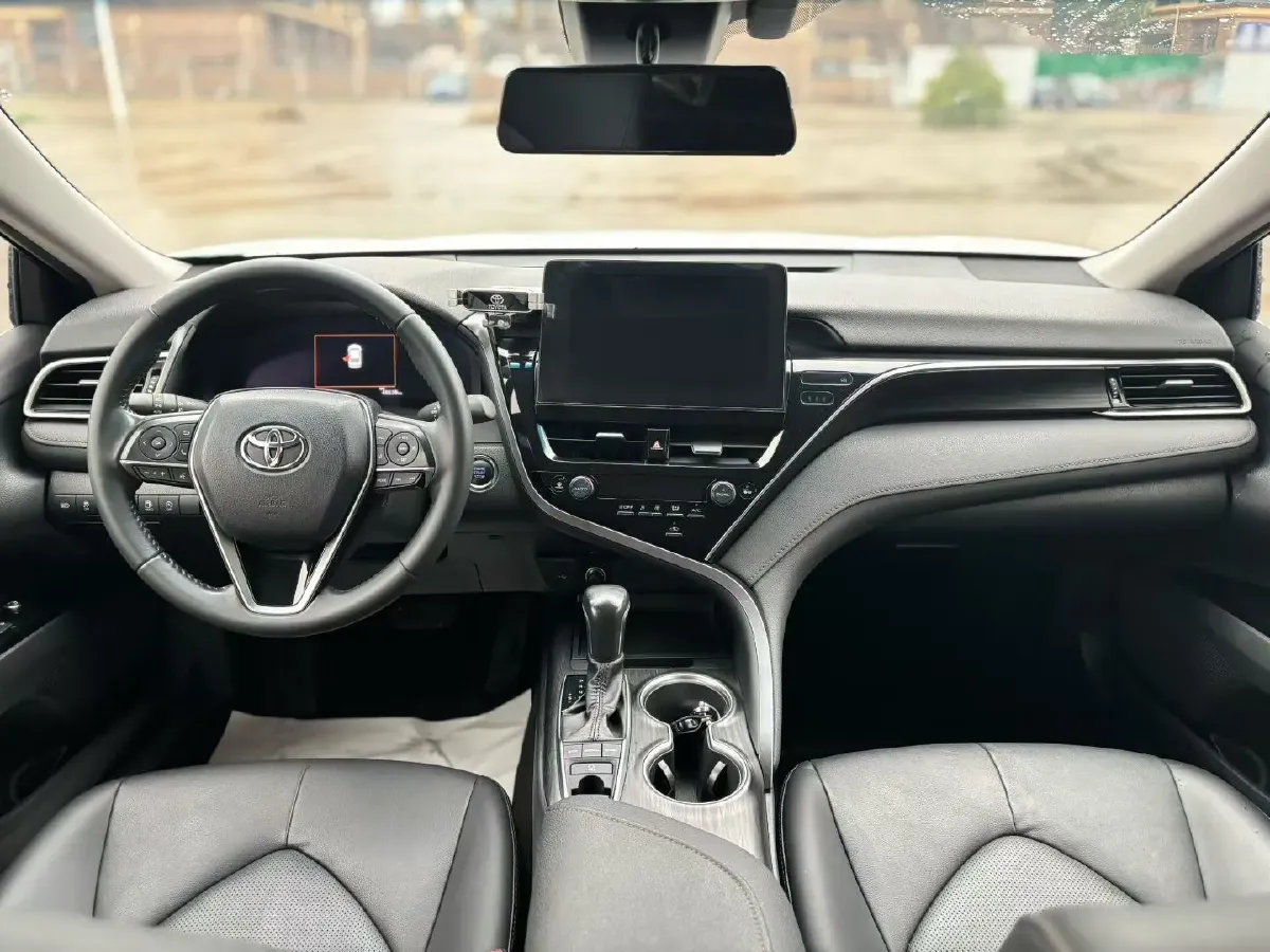 2021 Toyota Camry 2.5L 209HP L4 8AT,autocango,china used car exporter,china ev exporter,chinese used car exporter,chinese used ev exporter