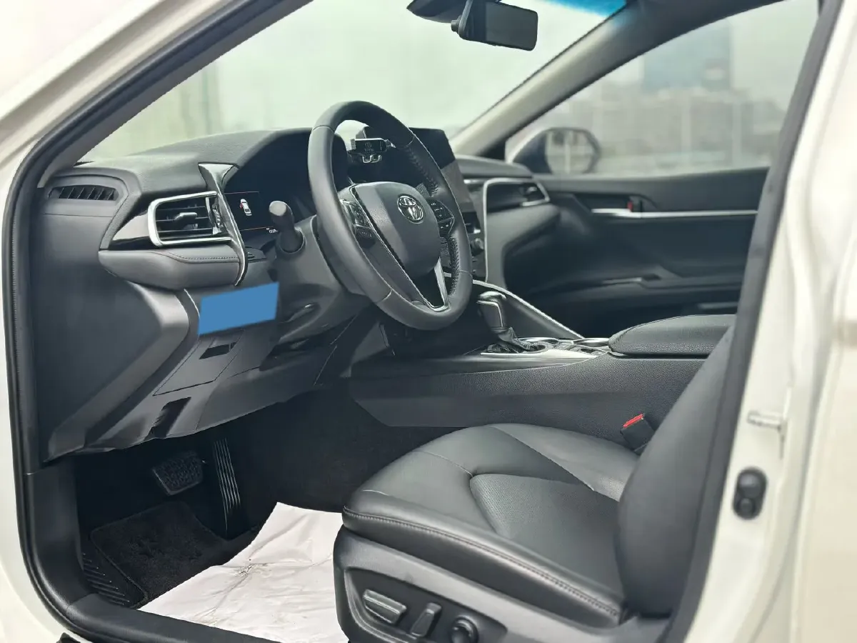 2021 Toyota Camry 2.5L 209HP L4 8AT,autocango,china used car exporter,china ev exporter,chinese used car exporter,chinese used ev exporter