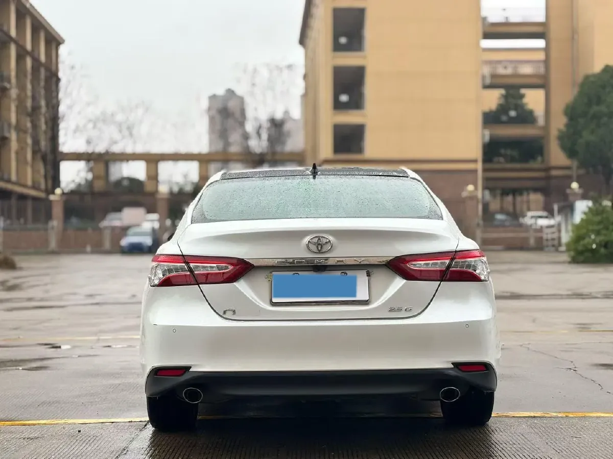 2021 Toyota Camry 2.5L 209HP L4 8AT,autocango,china used car exporter,china ev exporter,chinese used car exporter,chinese used ev exporter