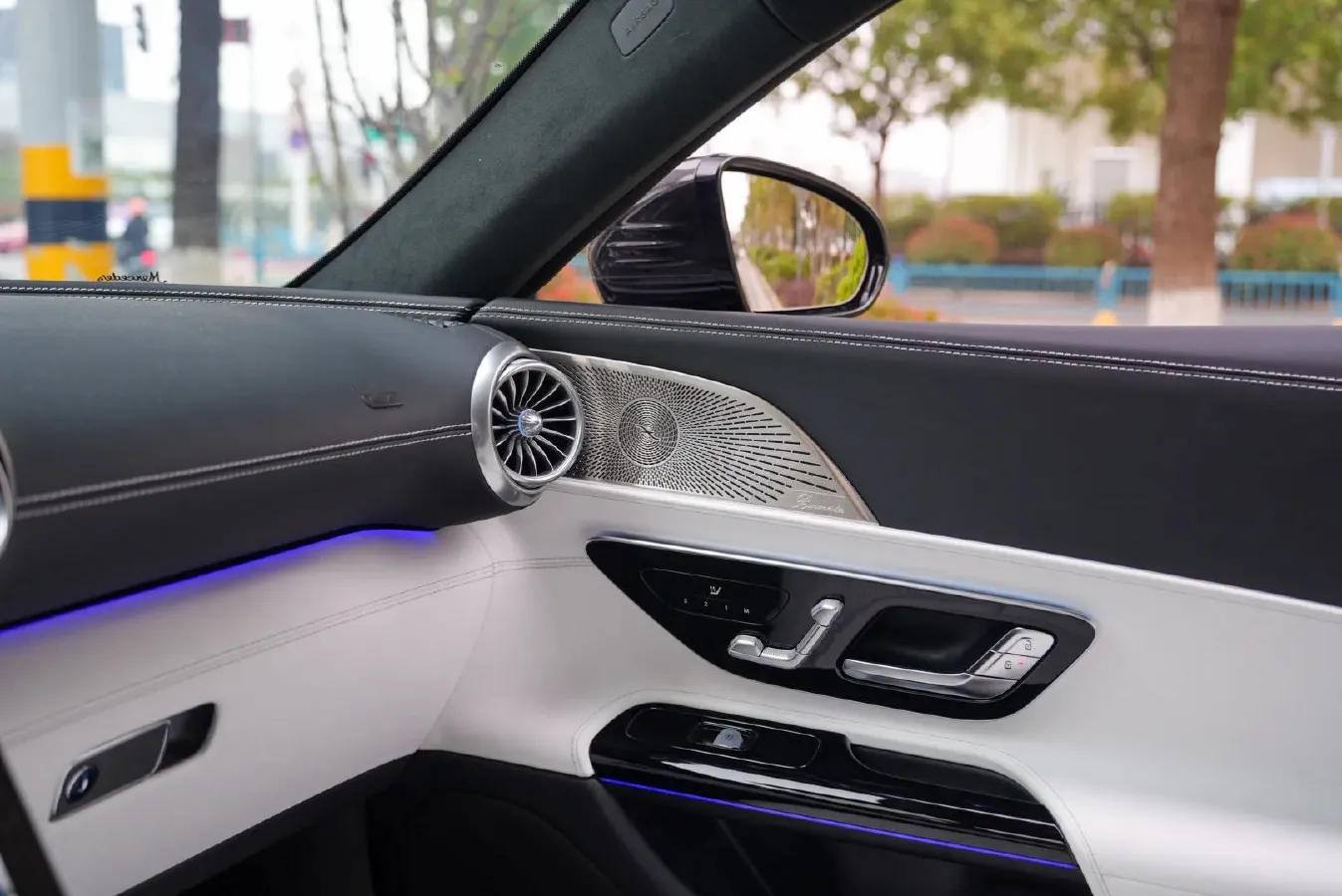 2026 Mercedes-Benz AMG GT 2.0T 421HP L4 9AT,autocango,china used car exporter,china ev exporter,chinese used car exporter,chinese used ev exporter