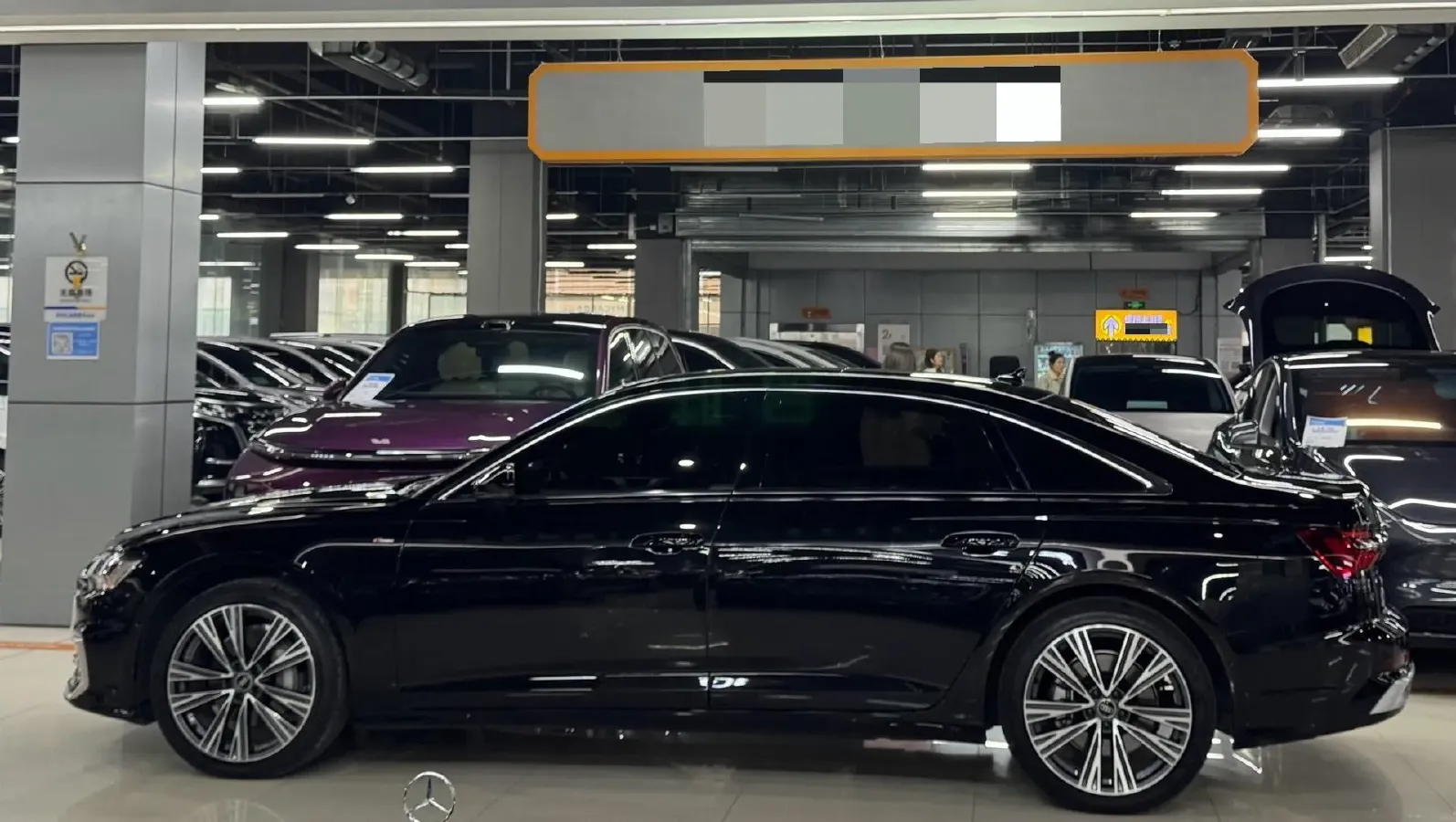 2025 Audi A6L 2.0T 245HP L4 7DCT,autocango,china used car exporter,china ev exporter,chinese used car exporter,chinese used ev exporter