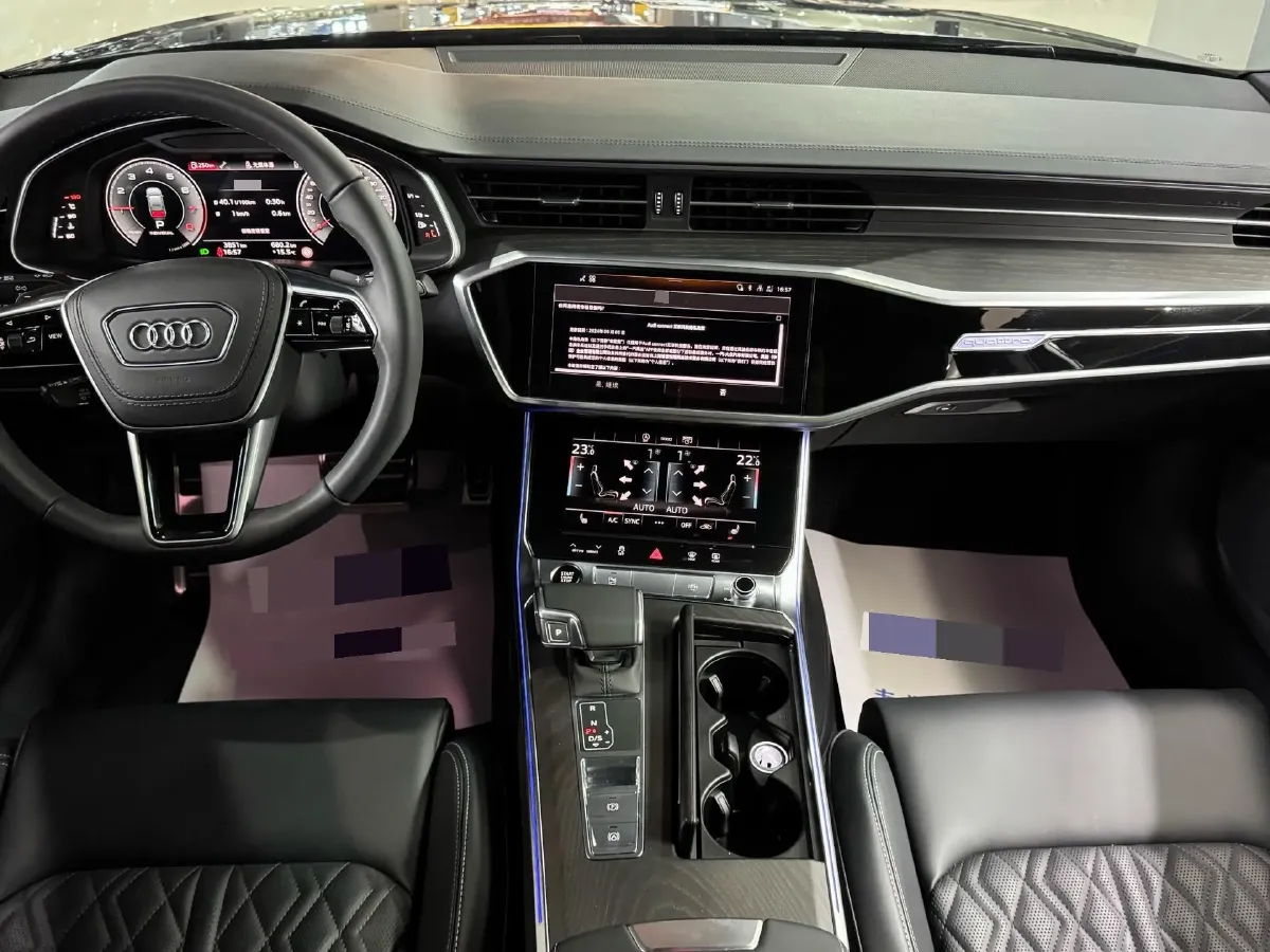 2025 Audi A6L 2.0T 245HP L4 7DCT,autocango,china used car exporter,china ev exporter,chinese used car exporter,chinese used ev exporter