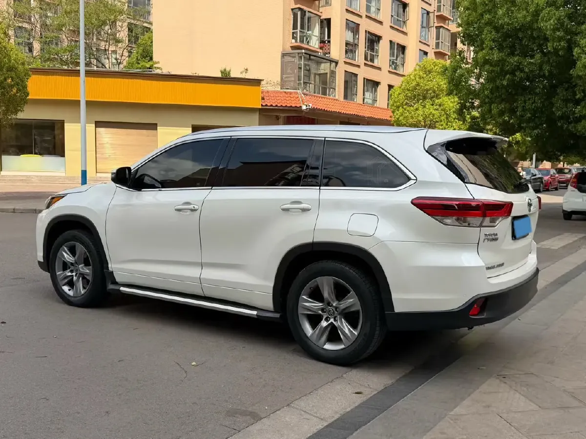 2018 Jeep Grand Commander 2.0T 265HP L4 9AT,autocango,china used car exporter,china ev exporter,chinese used car exporter,chinese used ev exporter