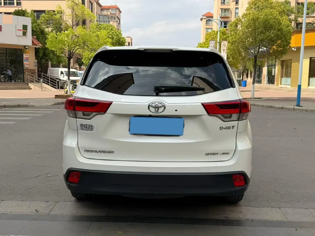 2018 Jeep Grand Commander 2.0T 265HP L4 9AT,autocango,china used car exporter,china ev exporter,chinese used car exporter,chinese used ev exporter