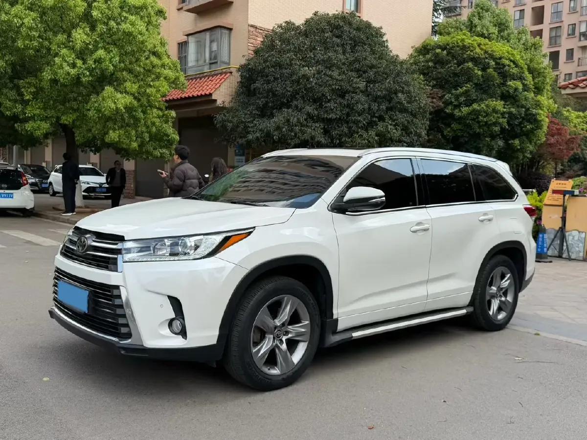 2018 Jeep Grand Commander 2.0T 265HP L4 9AT,autocango,china used car exporter,china ev exporter,chinese used car exporter,chinese used ev exporter