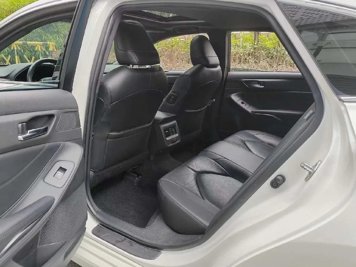 2019 Toyota Avalon 2.0L 178HP L4 CVT,autocango,china used car exporter,china ev exporter,chinese used car exporter,chinese used ev exporter