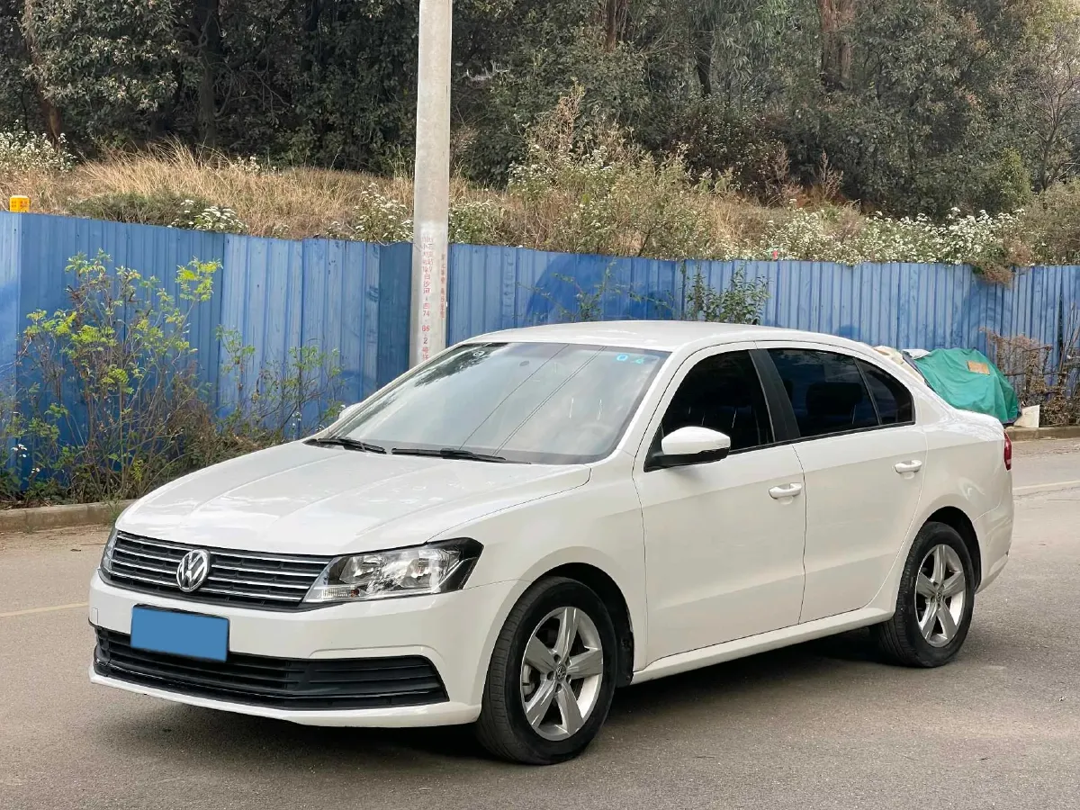 2018 Landwind XiaoYao 1.5T 163HP L4 CVT,autocango,china used car exporter,china ev exporter,chinese used car exporter,chinese used ev exporter