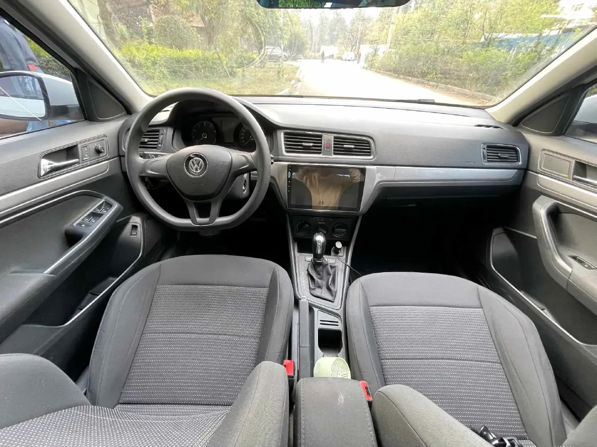 2018 Landwind XiaoYao 1.5T 163HP L4 CVT,autocango,china used car exporter,china ev exporter,chinese used car exporter,chinese used ev exporter