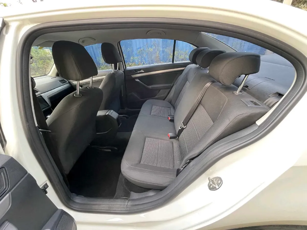 2018 Landwind XiaoYao 1.5T 163HP L4 CVT,autocango,china used car exporter,china ev exporter,chinese used car exporter,chinese used ev exporter