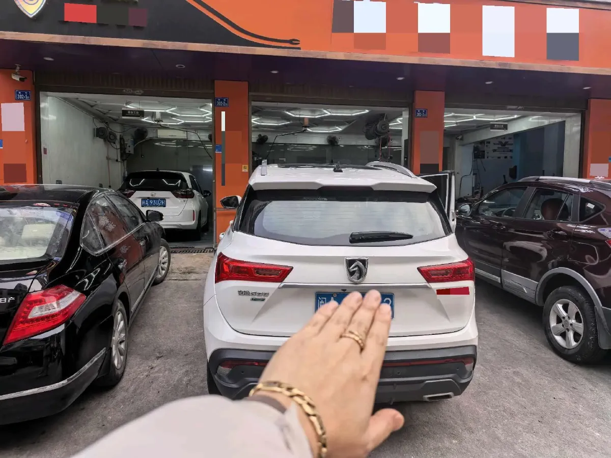 2019 BaoJun 530 1.5T 151HP L4 CVT,autocango,china used car exporter,china ev exporter,chinese used car exporter,chinese used ev exporter