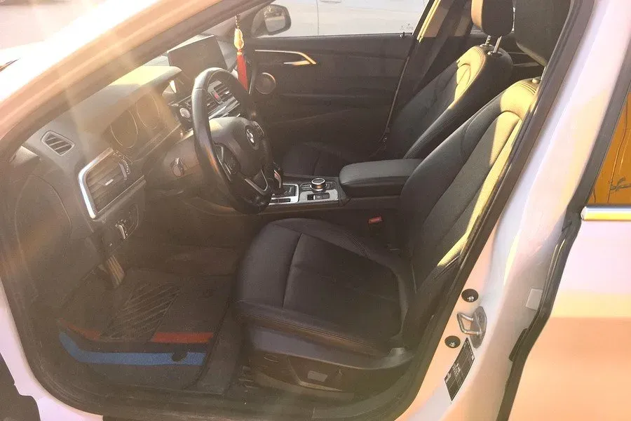 2022 BMW 1 Series 1.5T 140HP L3 7DCT,autocango,china used car exporter,china ev exporter,chinese used car exporter,chinese used ev exporter