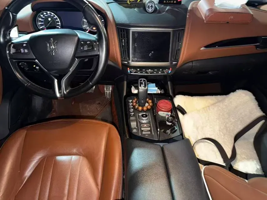 2021 Maserati Levante 3.0T 350HP V6 8AT,autocango,china used car exporter,china ev exporter,chinese used car exporter,chinese used ev exporter