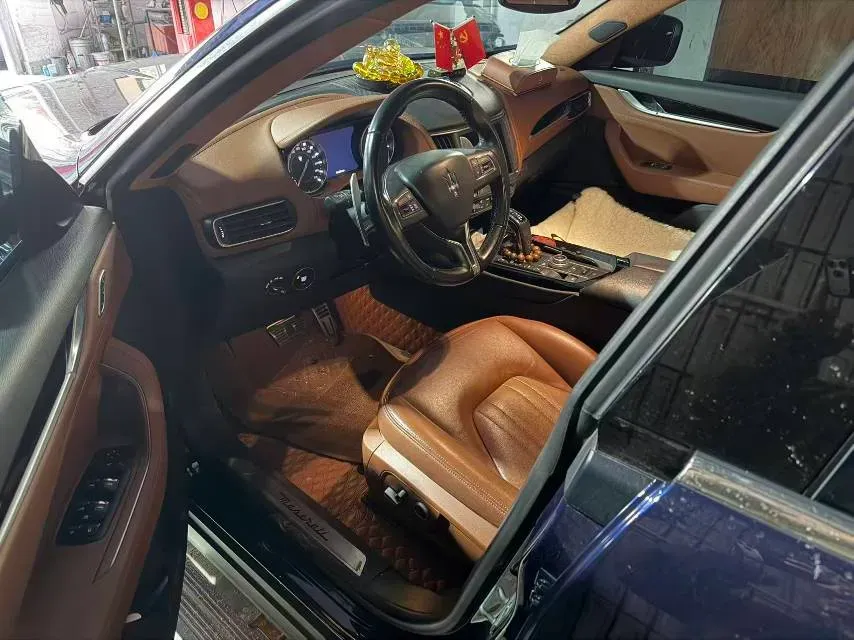 2021 Maserati Levante 3.0T 350HP V6 8AT,autocango,china used car exporter,china ev exporter,chinese used car exporter,chinese used ev exporter